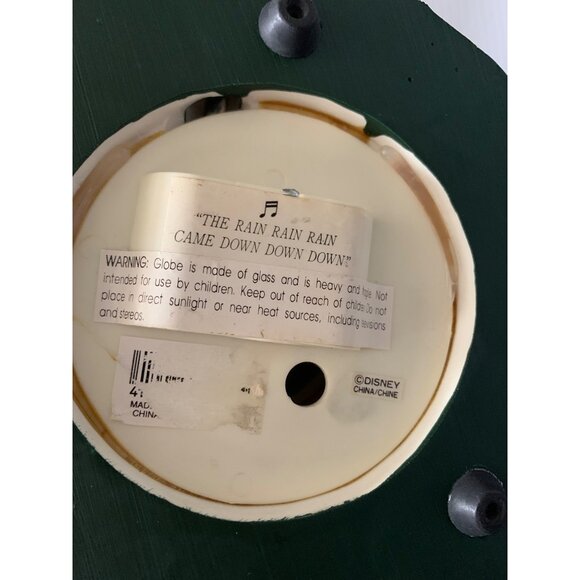 Disney Winnie The Pooh Musical Snow Globe Rotate Playing "Rain Came Down" Song 1 - Picture 5 of 9